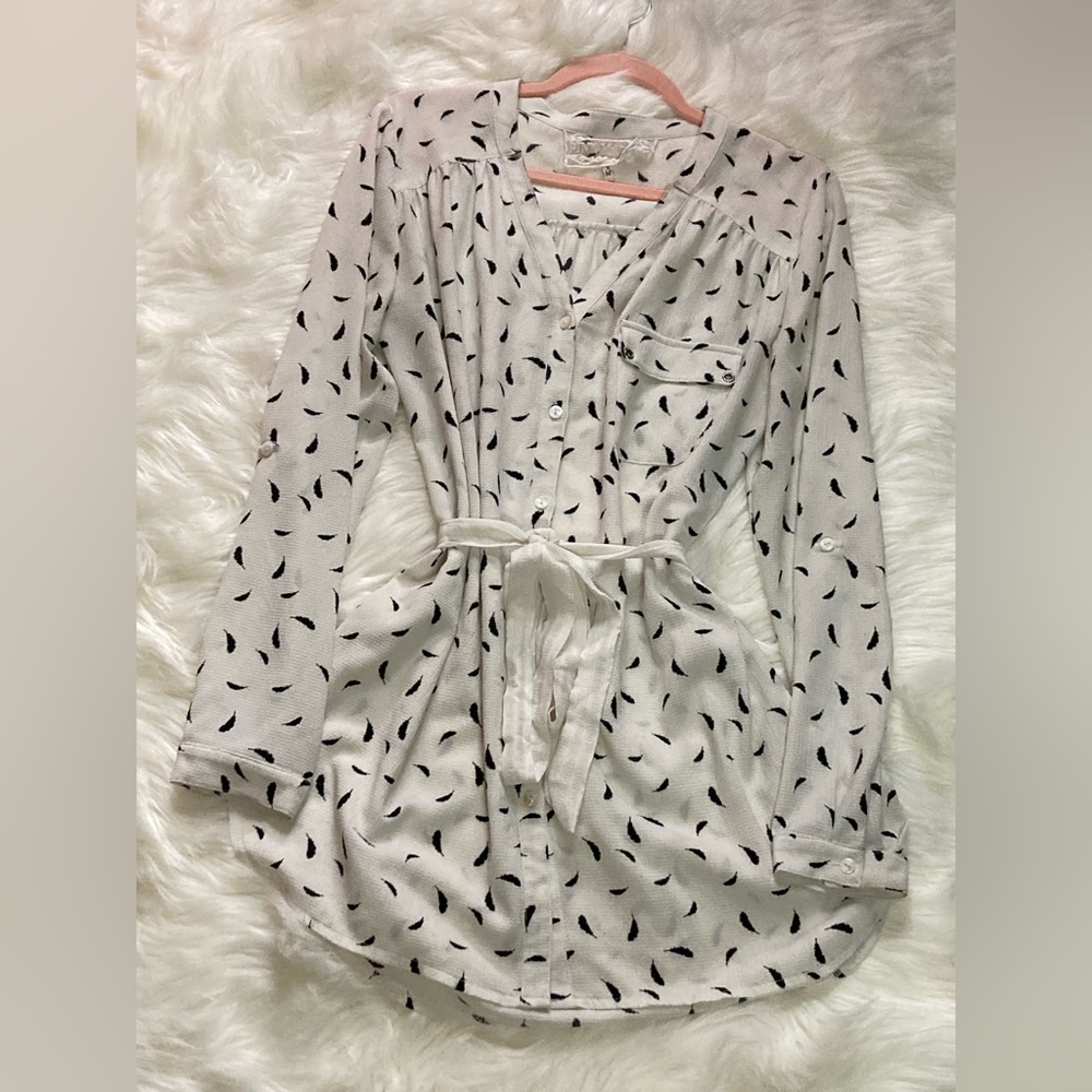 Feather Print Button Down Tie Tunic! - Picture 2 of 8
